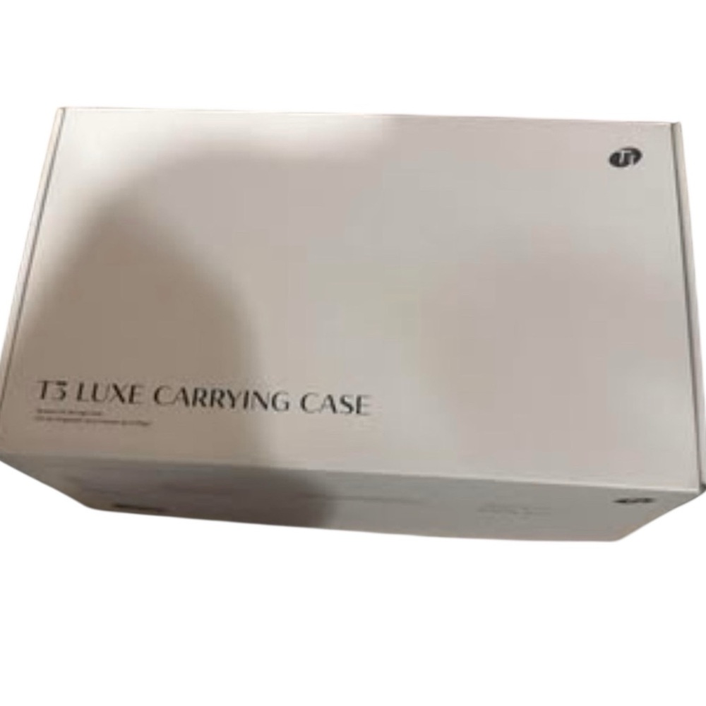 T3 Stylish White Carrying Case